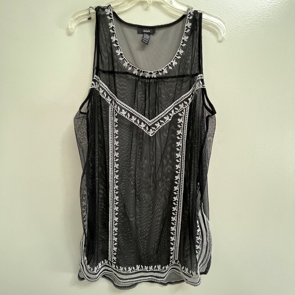 NWOT Alfani Black with White Embroidery Sheer Sleeveless Tunic Top Women L
